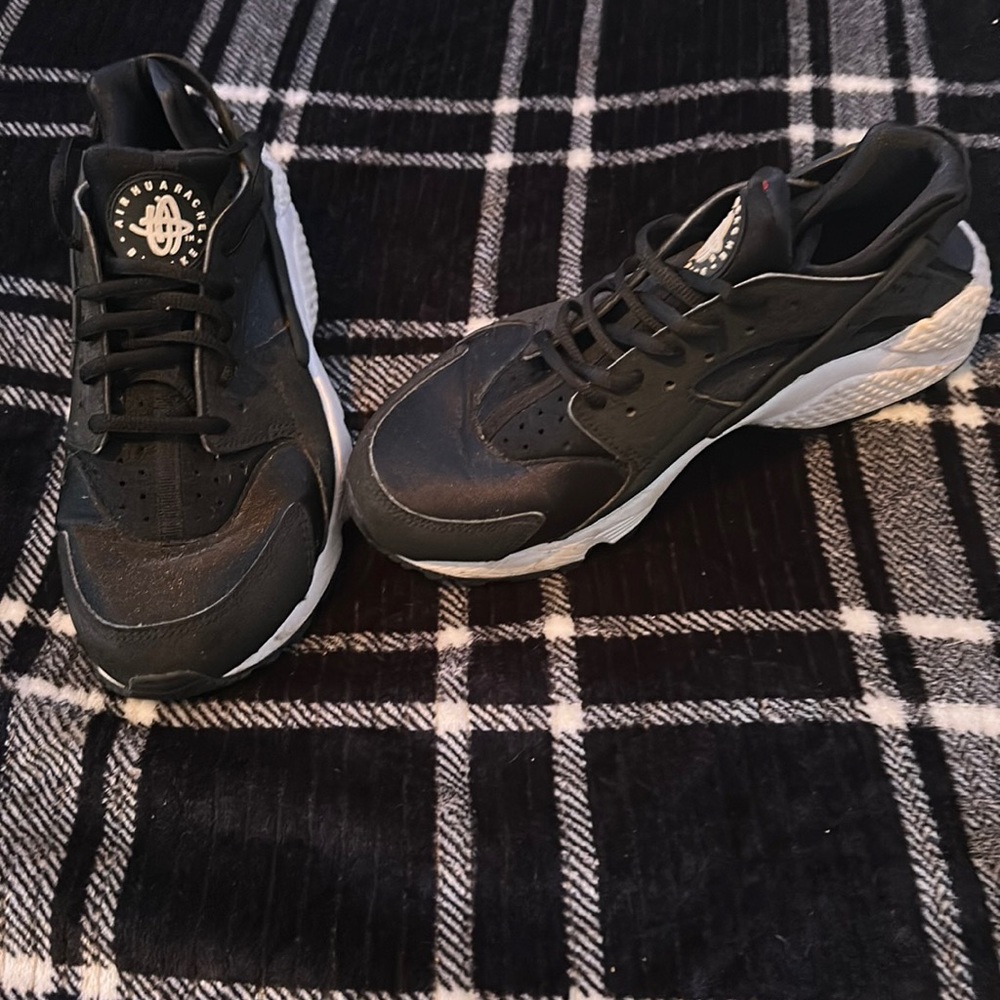 Nike Huarache lightly worn very comfortable